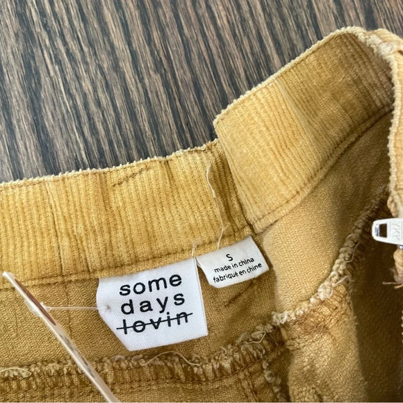 Somedays Lovin’ yellow corduroy tie front high waist shorts size 5 NWT - Picture 3 of 10